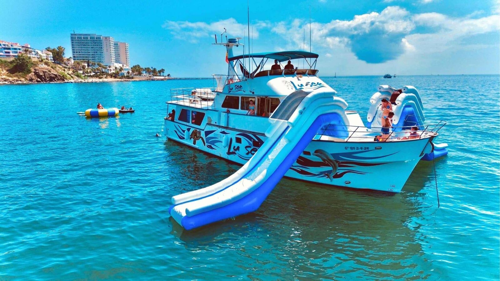 Paseo en Barco en Malaga | Emotions By Lu 1