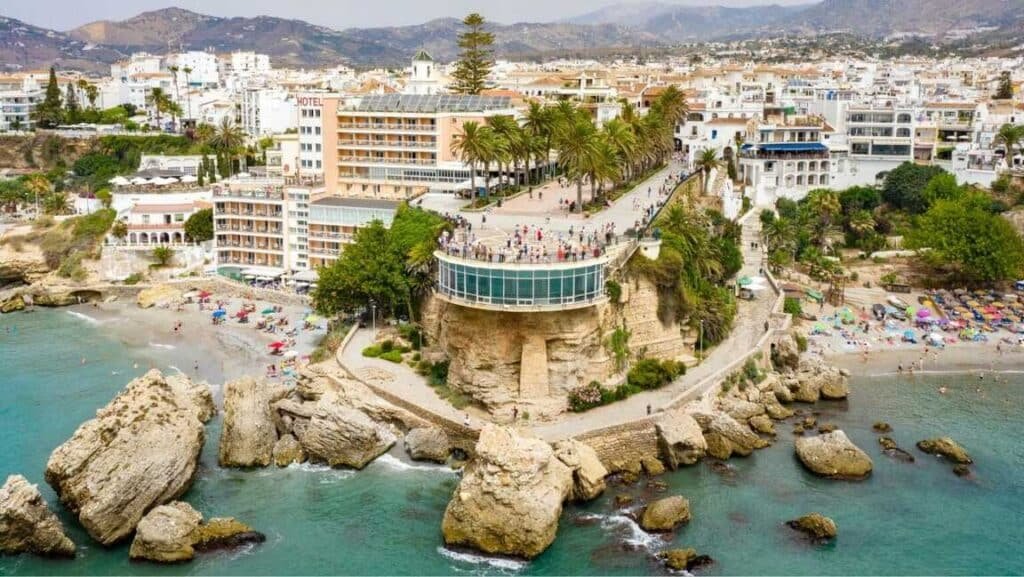 ¿Qué ver en Nerja en un día ? Todo lo que necesitas saber 2