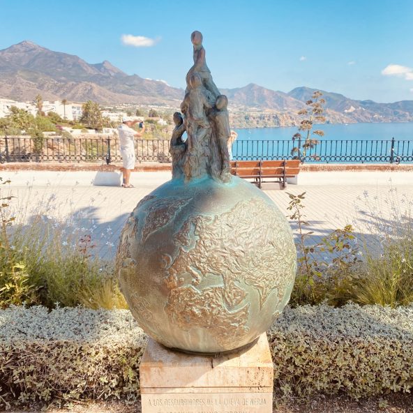 Lu Tour Nerja 8 Es un homenaje a los 5 muchachos que descubrieron las Cuevas